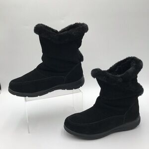 Woman’s White Mountain Winter Boots
